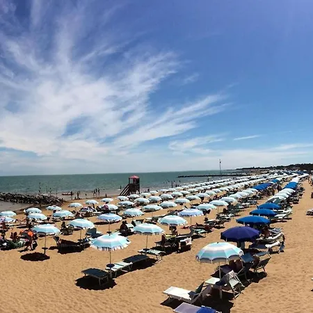 Oasis In Lignano Pineta Βίλα *