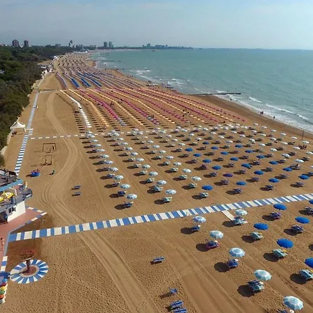 Oasis In Lignano Pineta Villa Lignano Sabbiadoro