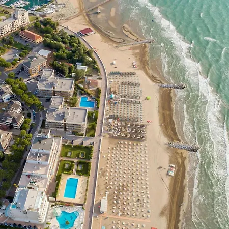 Oasis In Lignano Pineta Вилла Линьяно-Саббьядоро